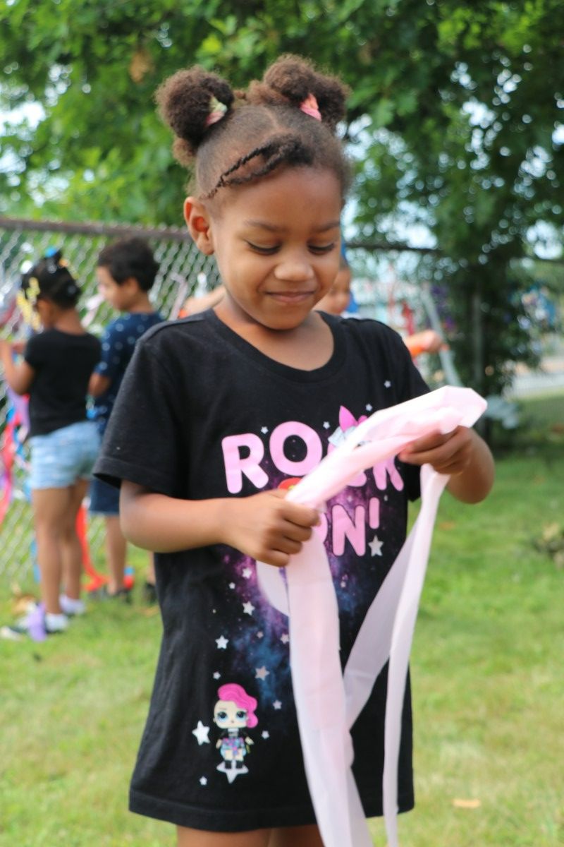 Kindergarten Scholars in ESYP Create Vibrant Art Vails Gate STEAM